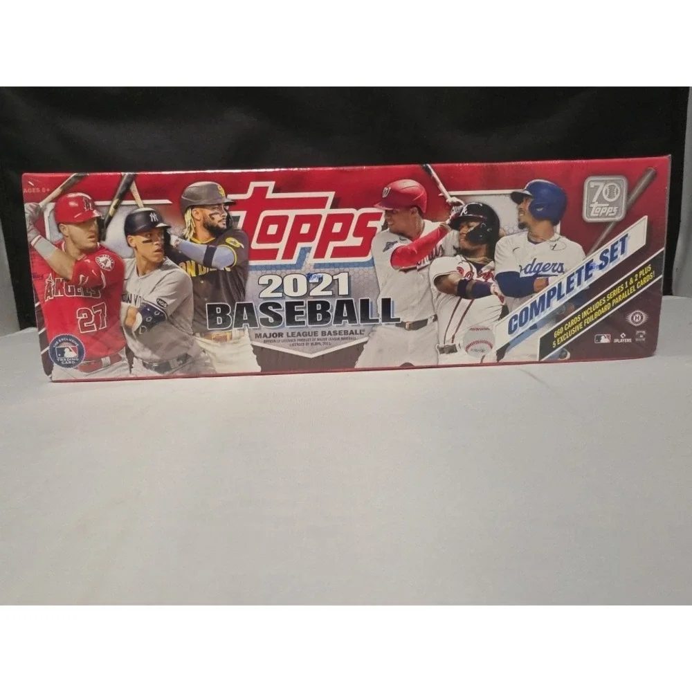 Topps 2021 Baseball Complete Factory Sealed Box (660 Cards / 5 Foilboard Cards)